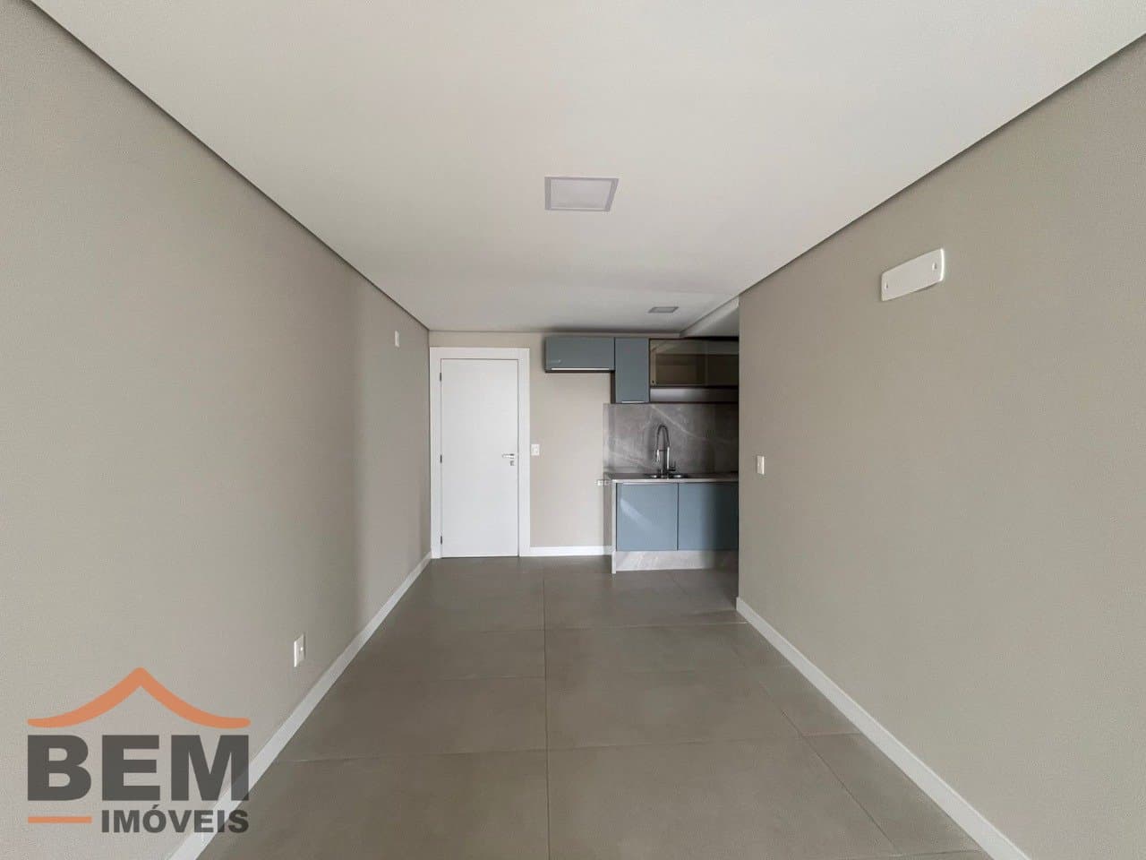 Apartamento para Locação com 2 quartos e 86m² no bairro São João, em Itajaí