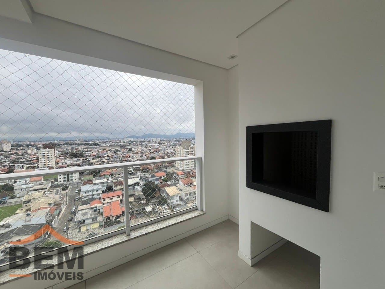 Apartamento para Locação com 2 quartos e 86m² no bairro São João, em Itajaí