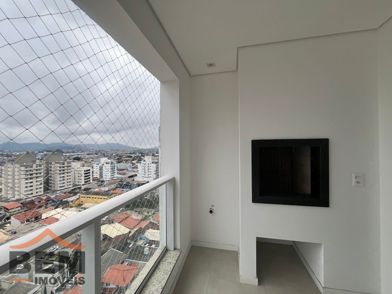 Apartamento para Locação com 2 quartos e 86m² no bairro São João, em Itajaí