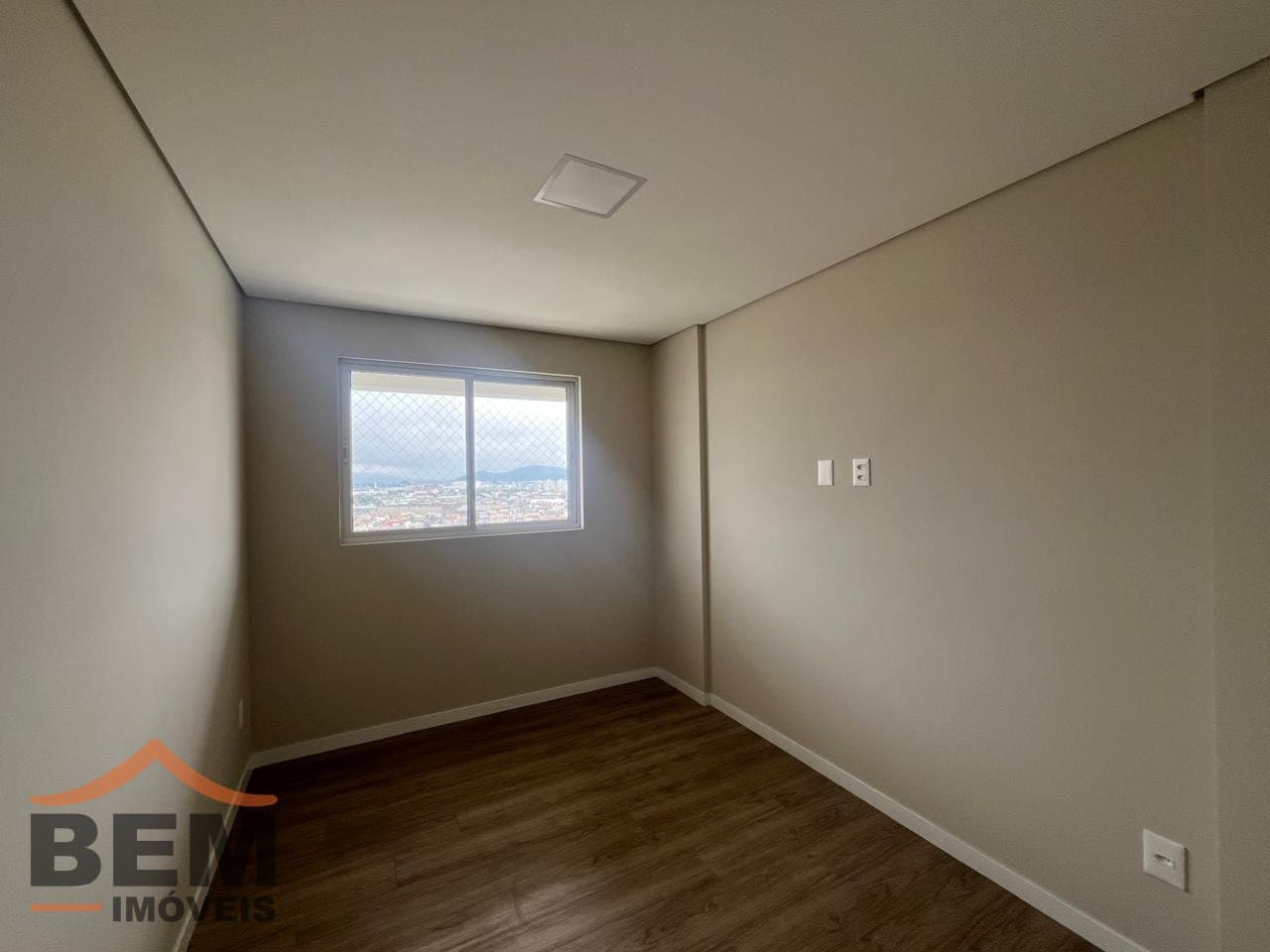 Apartamento para Locação com 2 quartos e 86m² no bairro São João, em Itajaí