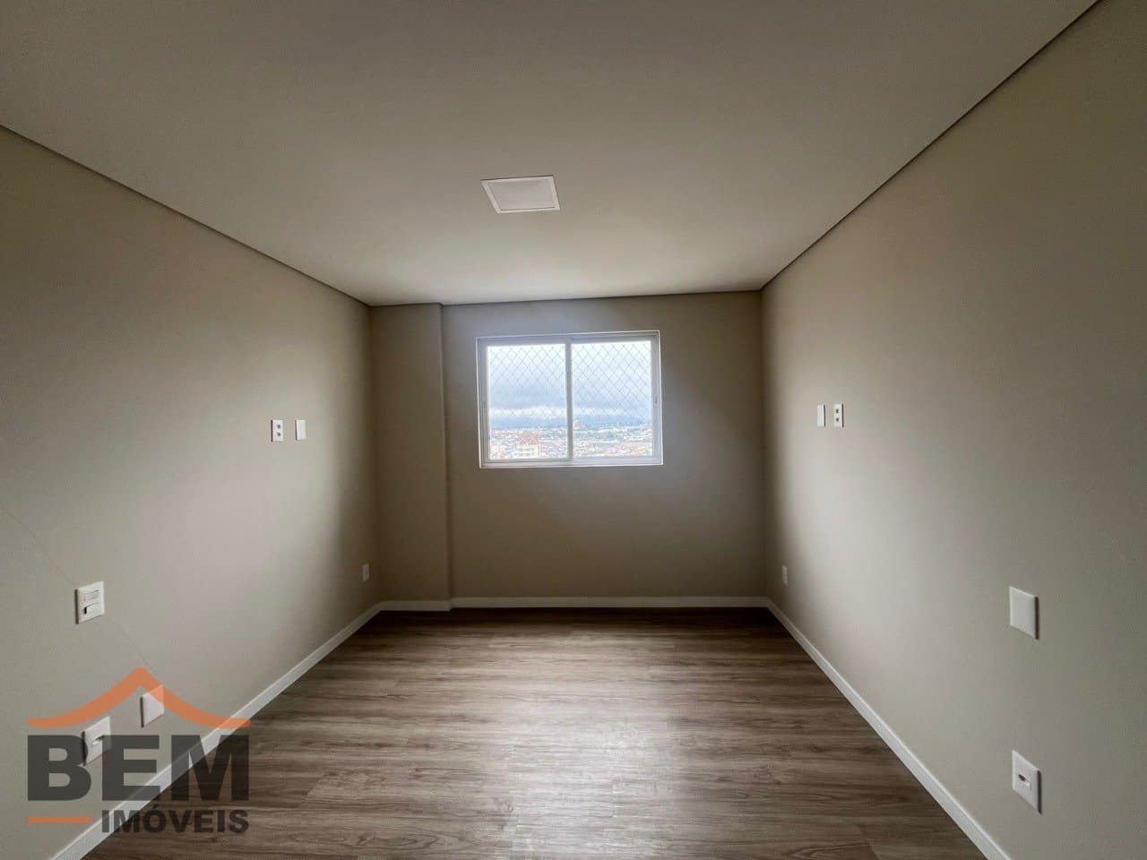 Apartamento para Locação com 2 quartos e 86m² no bairro São João, em Itajaí