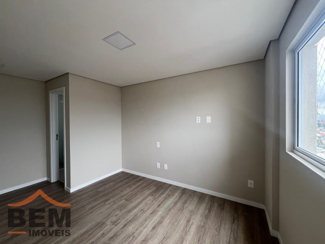Apartamento para Locação com 2 quartos e 86m² no bairro São João, em Itajaí