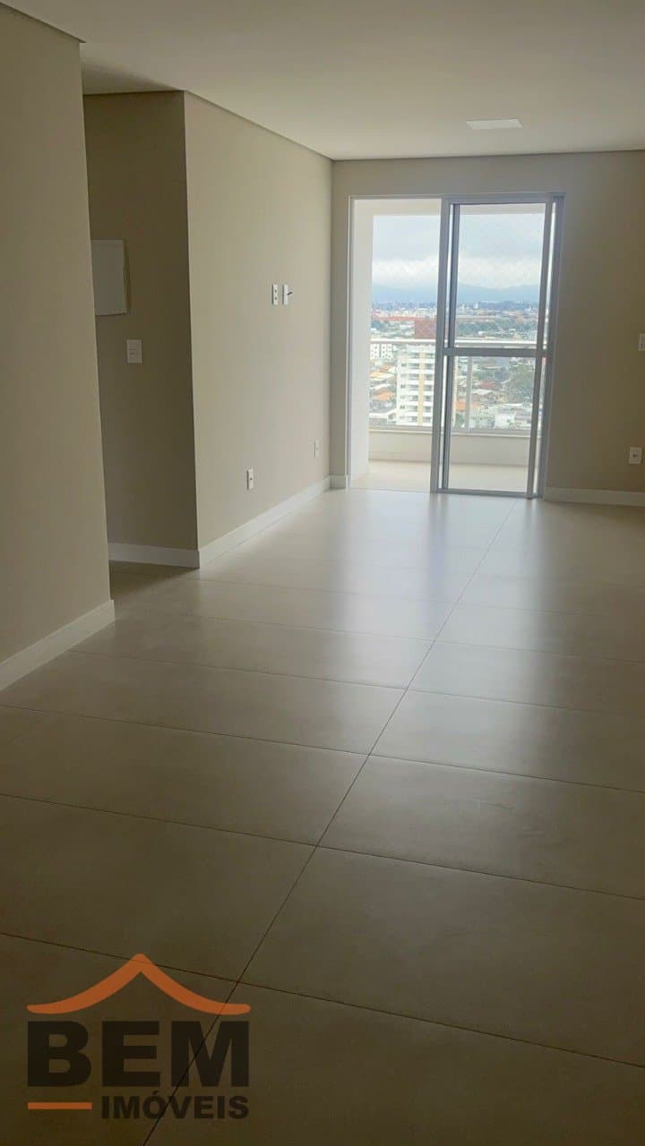 Apartamento para Locação com 2 quartos e 86m² no bairro São João, em Itajaí