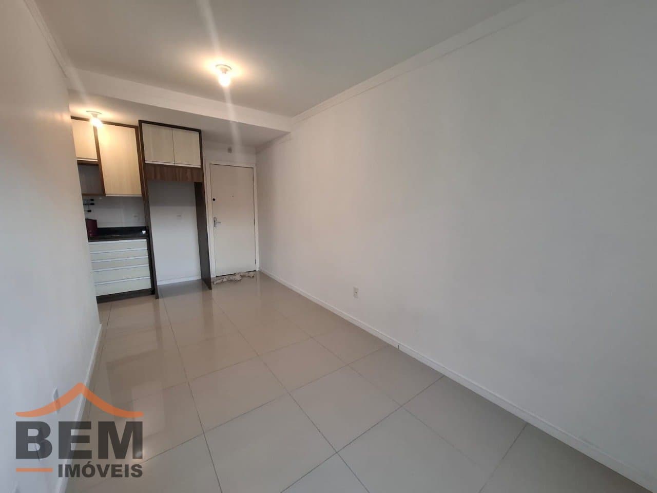 Apartamento para Locação com 2 quartos e 48m² no bairro Cordeiros, em Itajaí