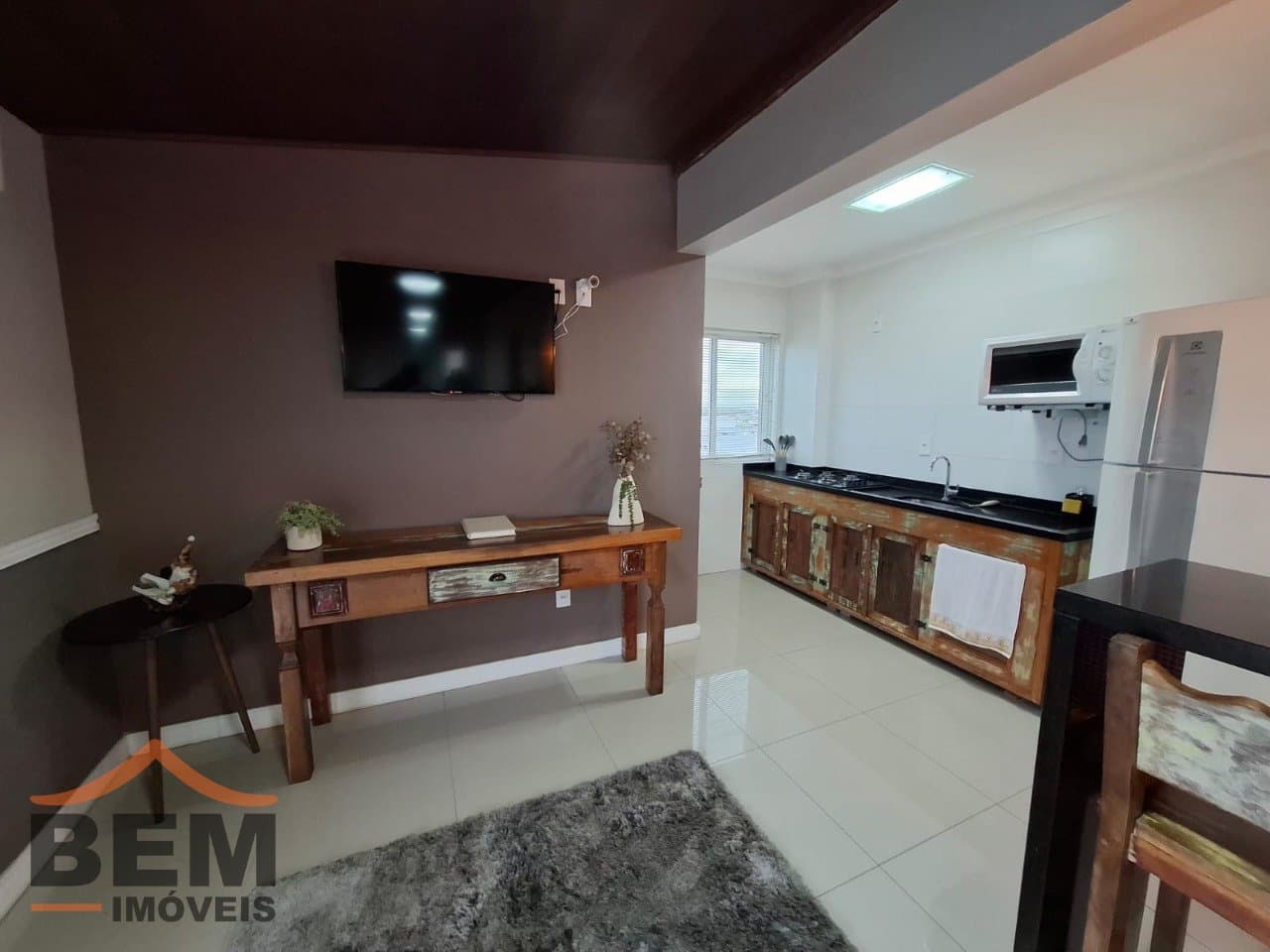 Apartamento para Locação com 2 quartos e 48m² no bairro Cordeiros, em Itajaí