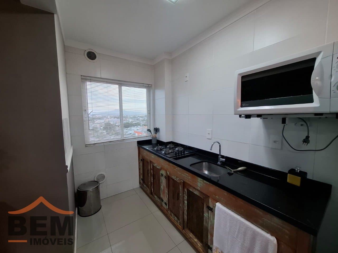 Apartamento para Locação com 2 quartos e 48m² no bairro Cordeiros, em Itajaí