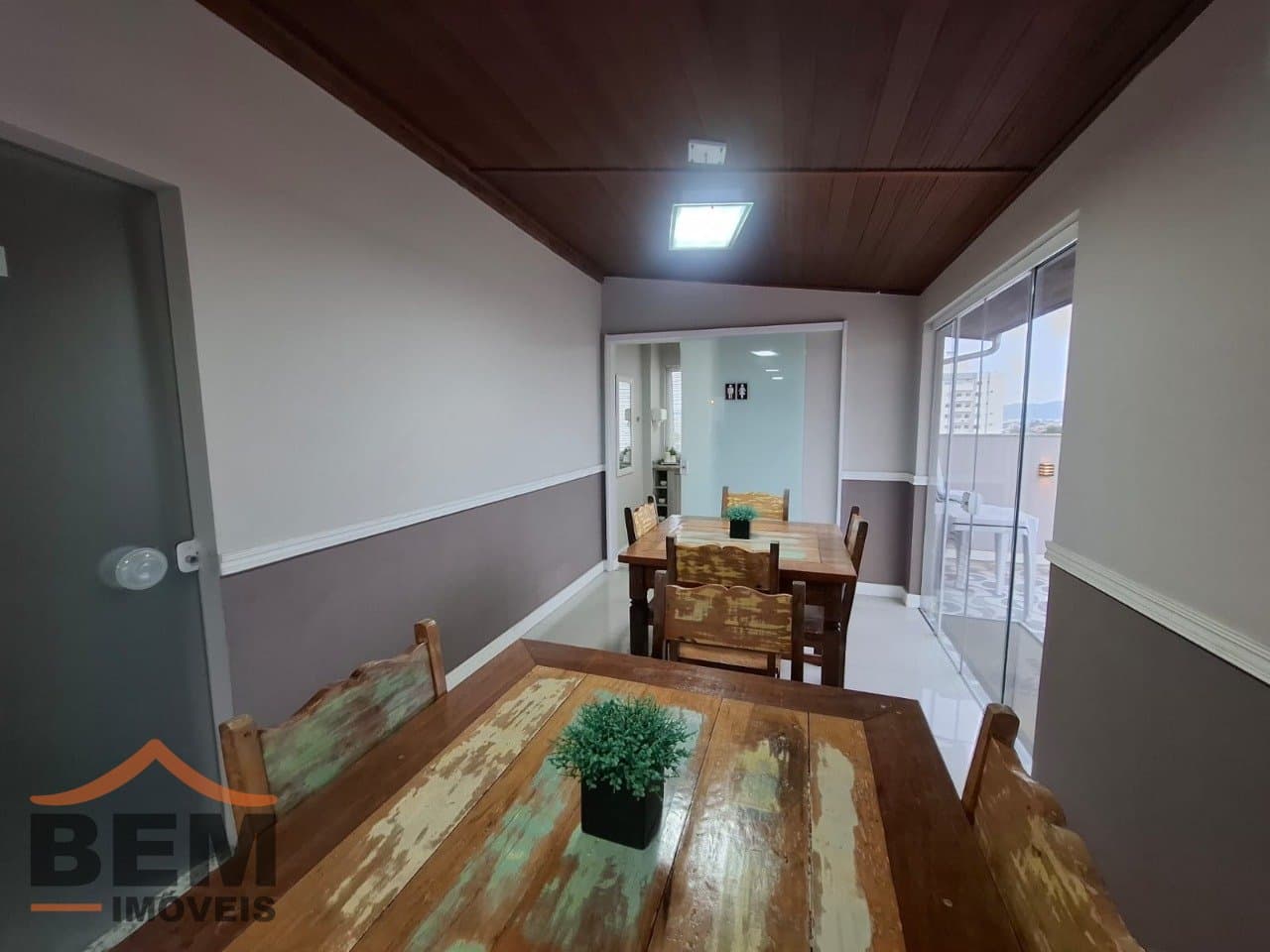 Apartamento para Locação com 2 quartos e 48m² no bairro Cordeiros, em Itajaí