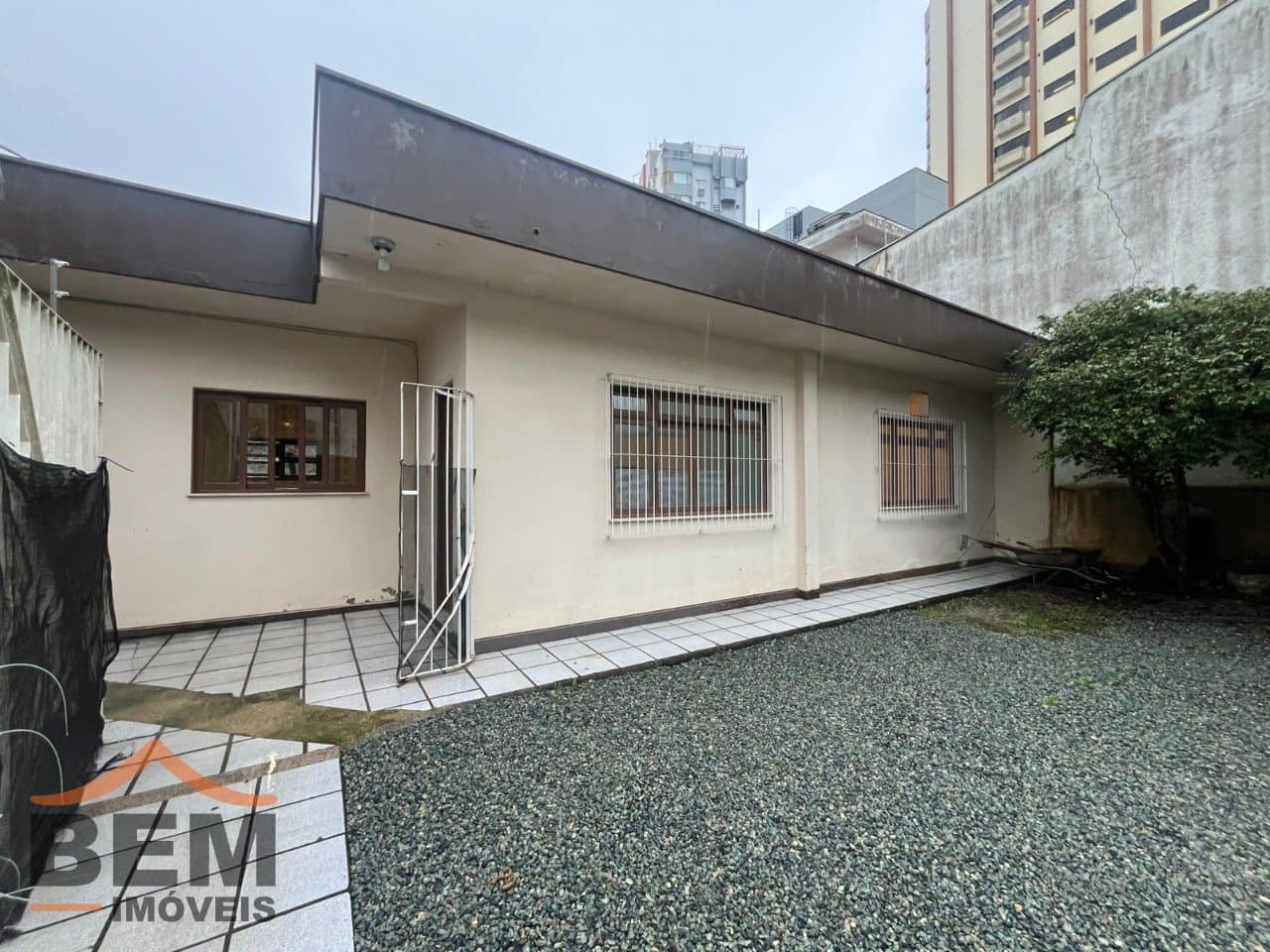 Casa para Locação com 3 quartos e 98m² no bairro Centro, em Itajaí