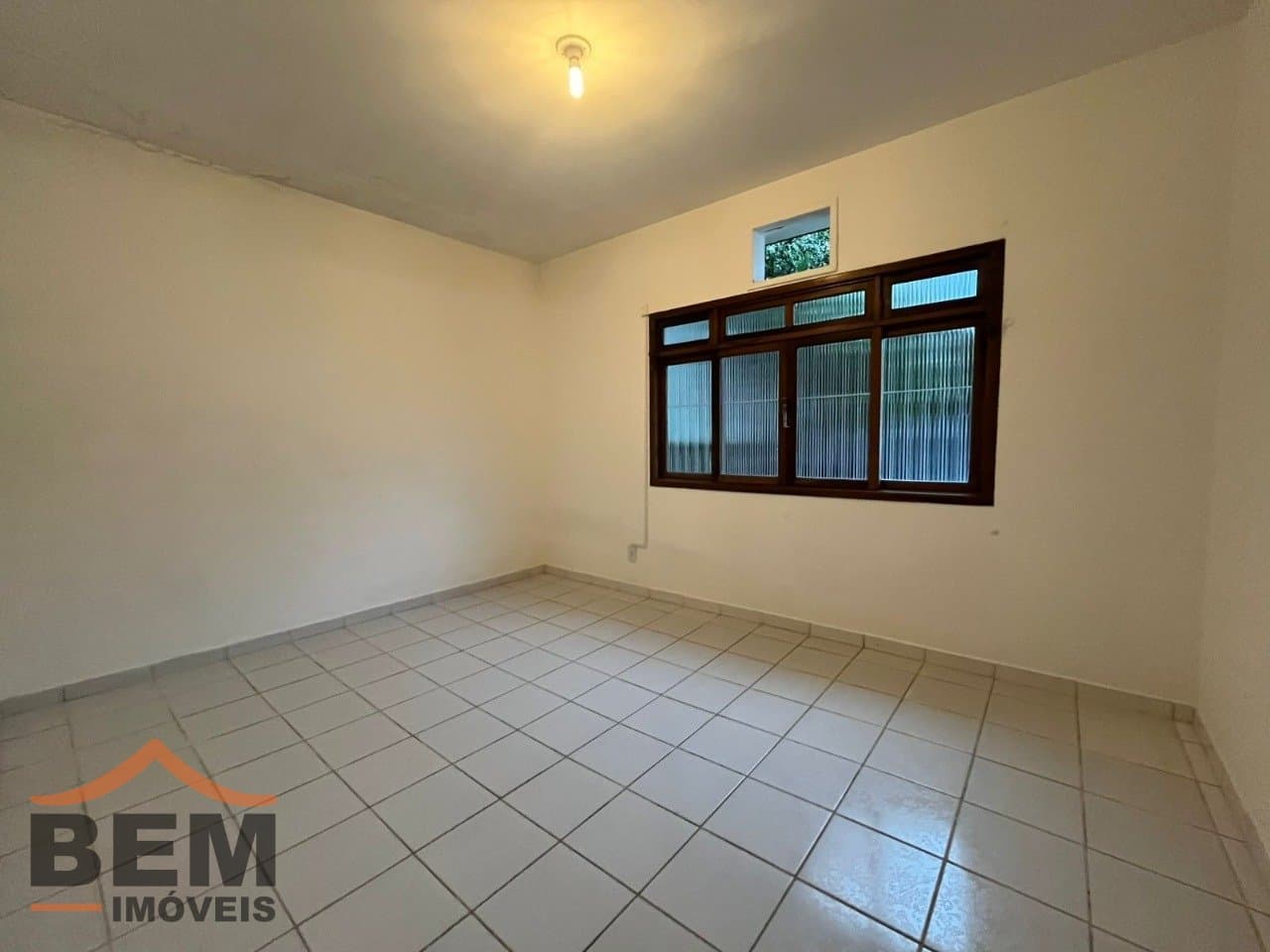 Casa para Locação com 3 quartos e 98m² no bairro Centro, em Itajaí