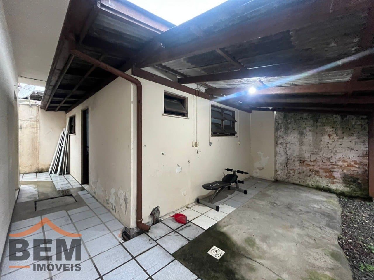 Casa para Locação com 3 quartos e 98m² no bairro Centro, em Itajaí