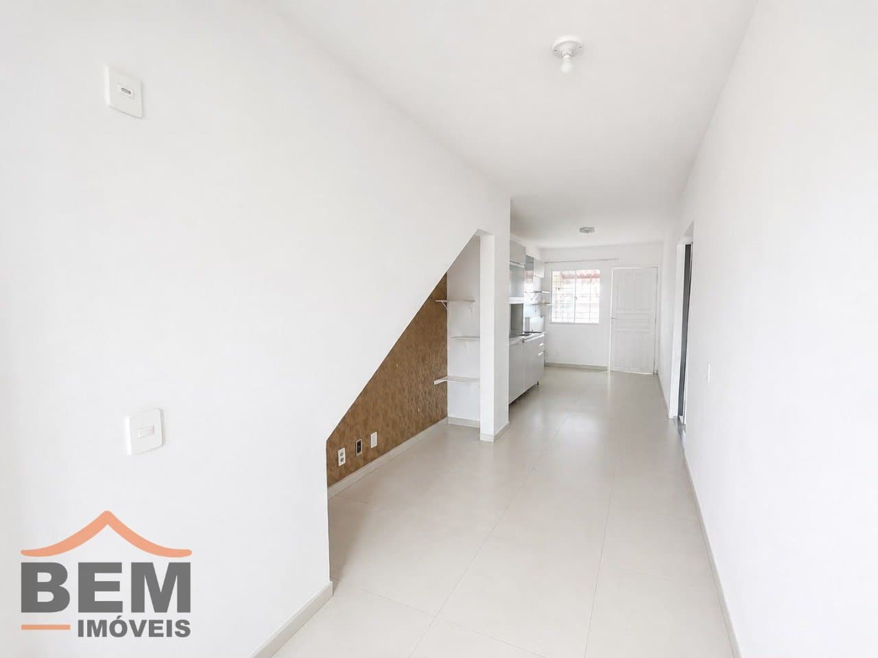 Apartamento para Locação com 2 quartos e 48m² no bairro Santa Regina, em Itajaí