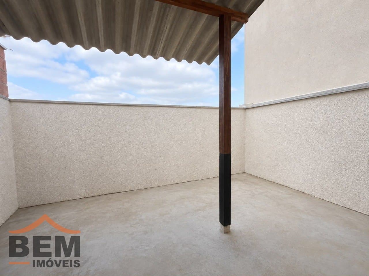 Apartamento para Locação com 2 quartos e 48m² no bairro Santa Regina, em Itajaí