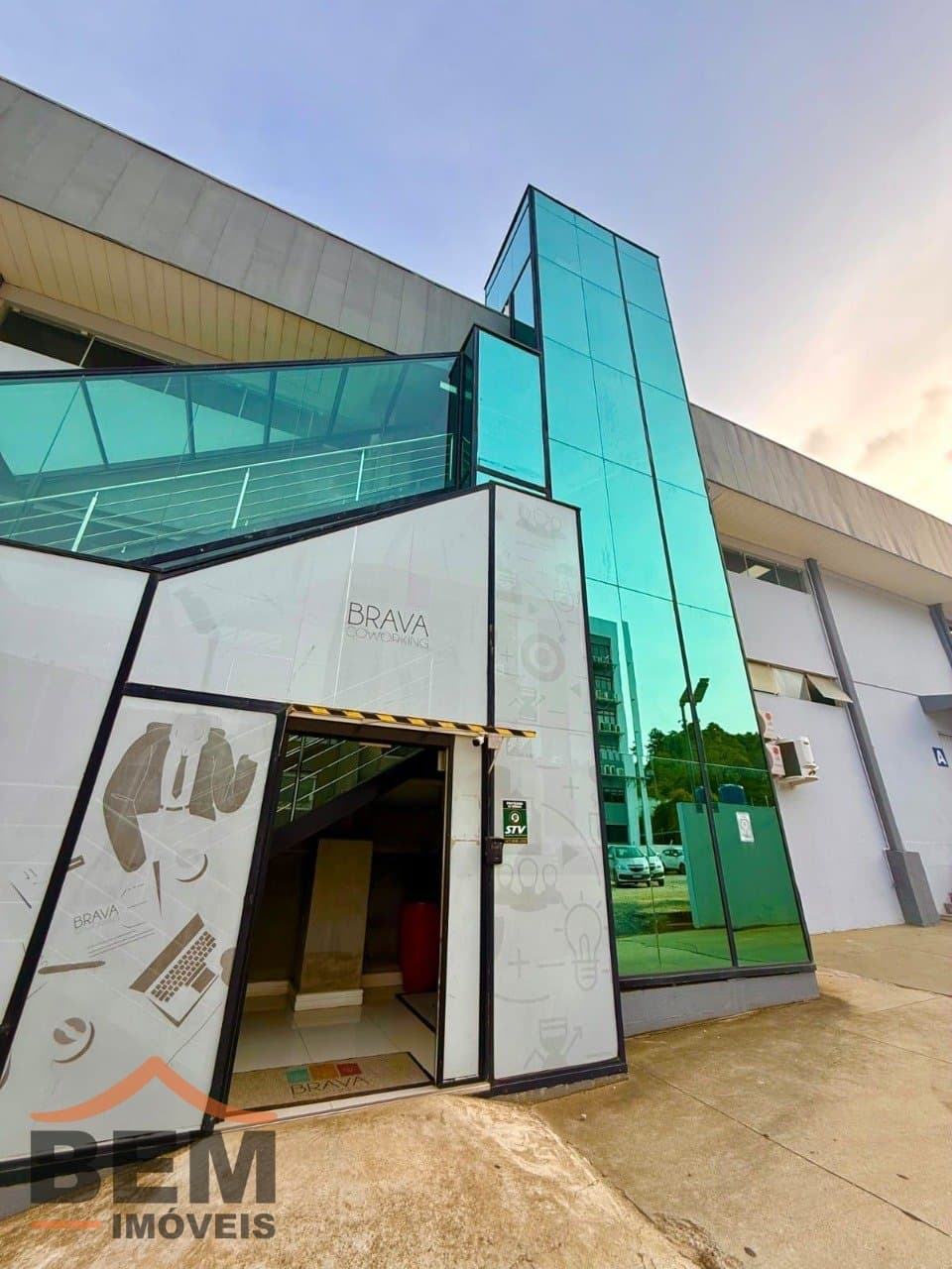 Sala Comercial para Locação com 30m² no bairro Praia Brava, em Itajaí
