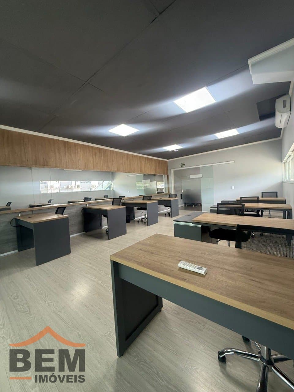 Sala Comercial para Locação com 60m² no bairro Praia Brava, em Itajaí