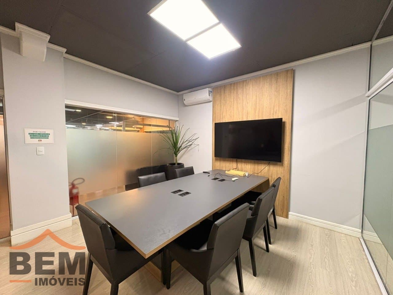 Sala Comercial para Locação com 350m² no bairro Praia Brava, em Itajaí