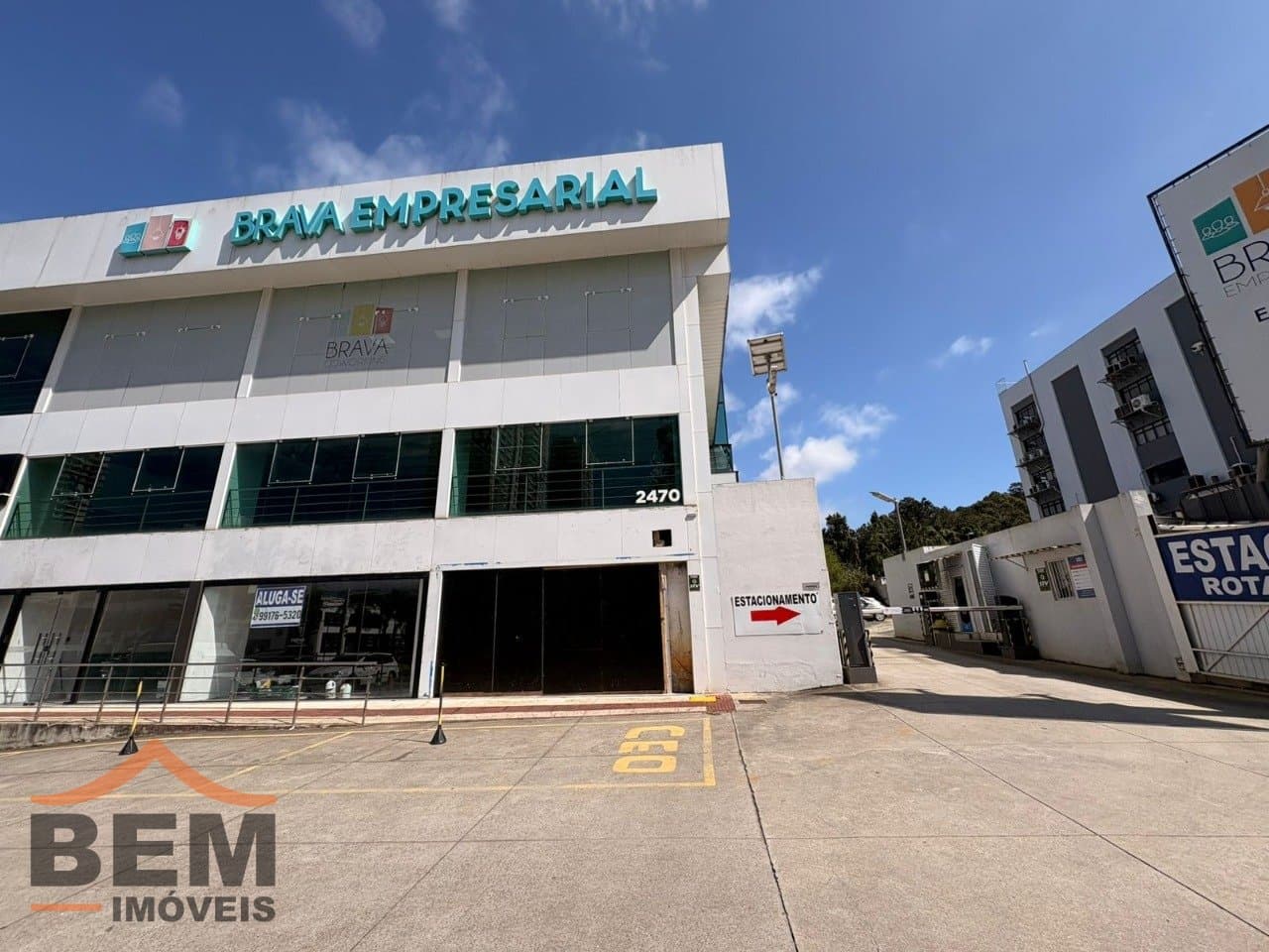 Sala Comercial para Locação com 300m² no bairro Praia Brava, em Itajaí