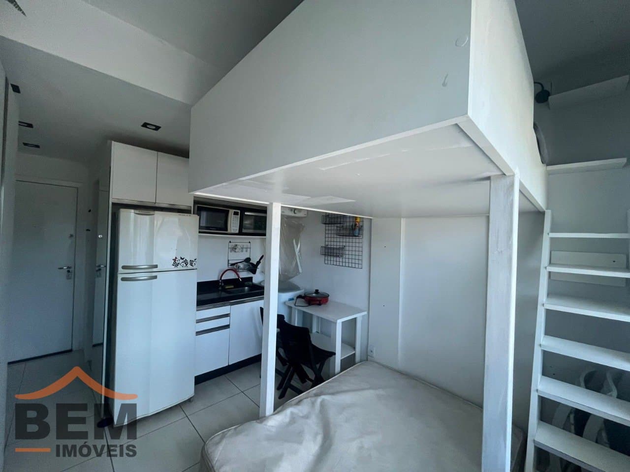 Kitnet para Locação com 1 quarto e 15m² no bairro Centro, em Balneário Camboriú