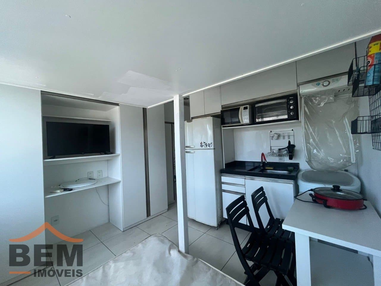 Kitnet para Locação com 1 quarto e 15m² no bairro Centro, em Balneário Camboriú