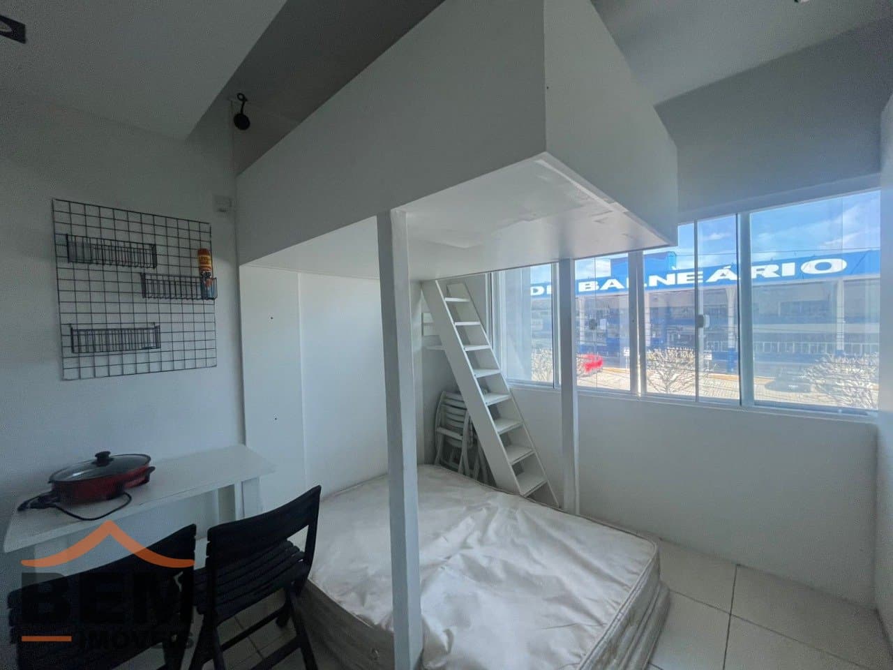 Kitnet para Locação com 1 quarto e 15m² no bairro Centro, em Balneário Camboriú