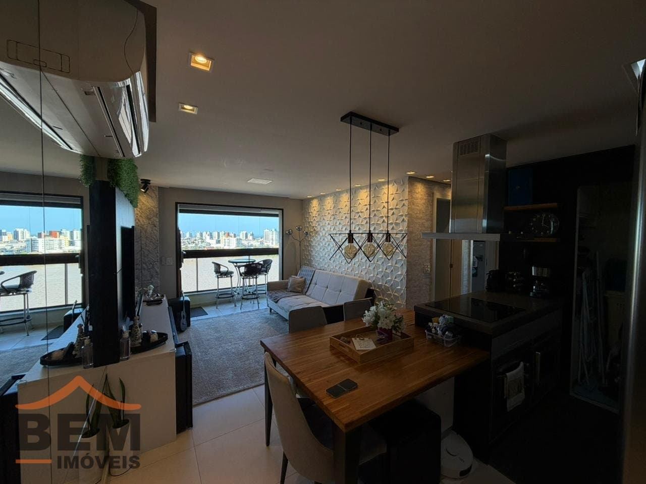 Apartamento para Venda com 2 quartos e 64m² no bairro Centro, em Itajaí