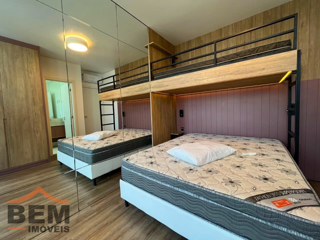 Apartamento para Locação com 3 quartos e 197m² no bairro Balneário Santa Clara, em Itajaí