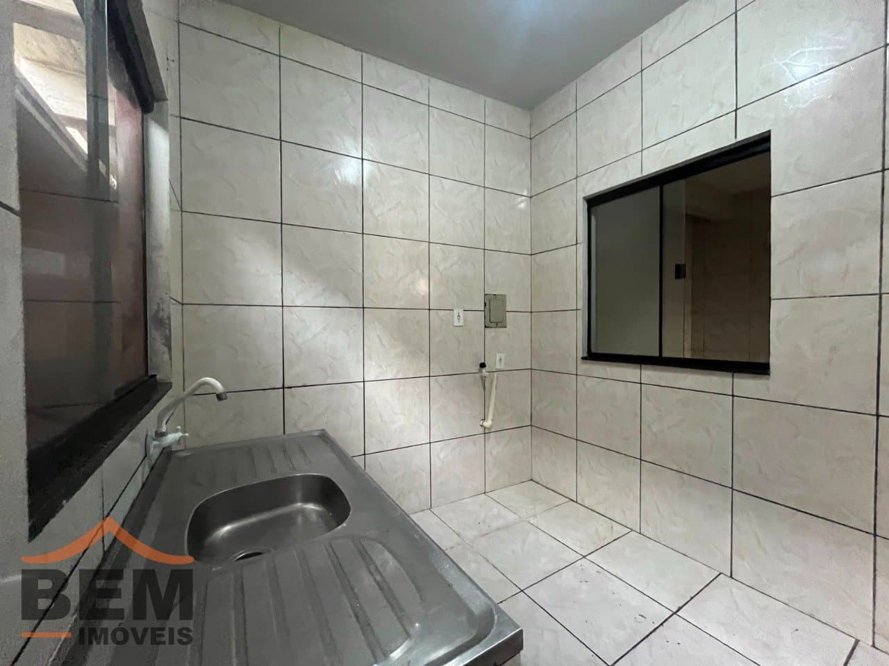 Kitnet para Locação com 1 quarto e 30m² no bairro Cidade Nova, em Itajaí