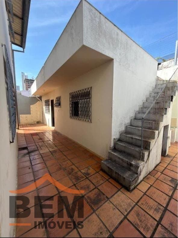 Casa para Locação com 5 quartos e 230m² no bairro Centro, em Balneário Camboriú