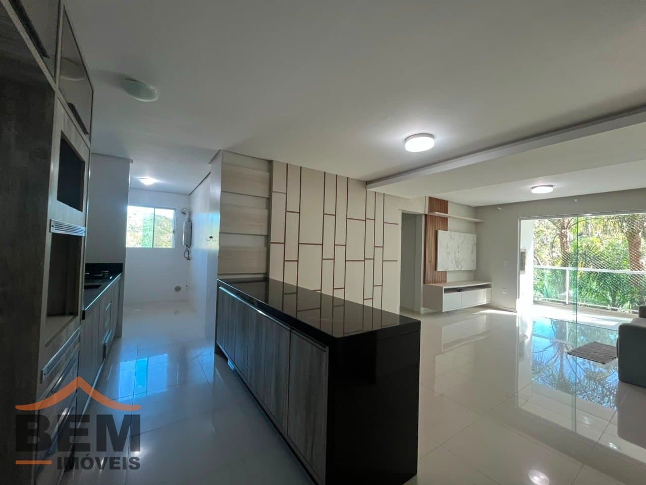 Apartamento para Locação com 3 quartos e 110m² no bairro Cabeçudas, em Itajaí