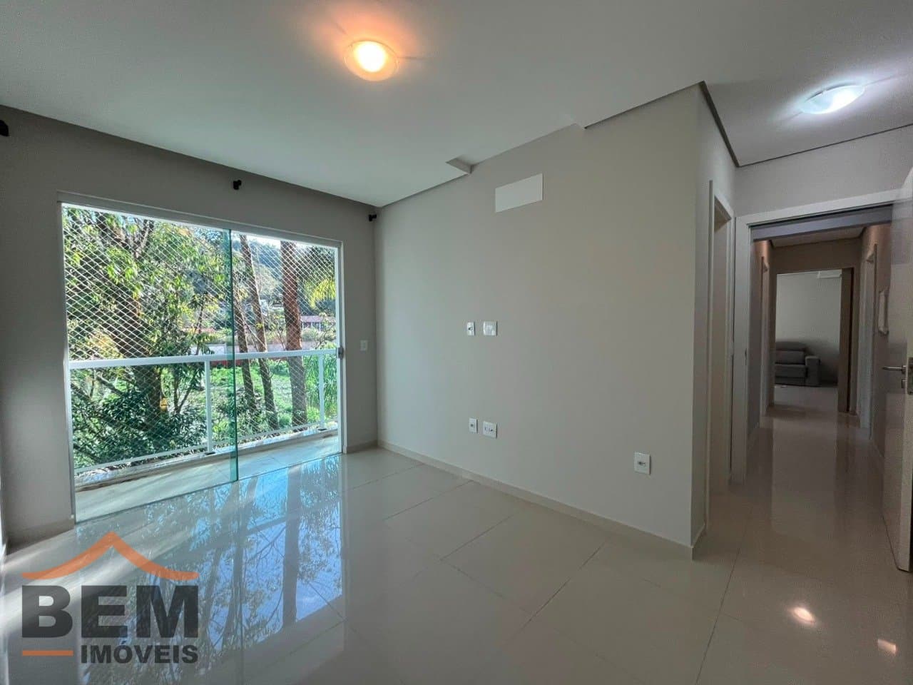 Apartamento para Locação com 3 quartos e 110m² no bairro Cabeçudas, em Itajaí