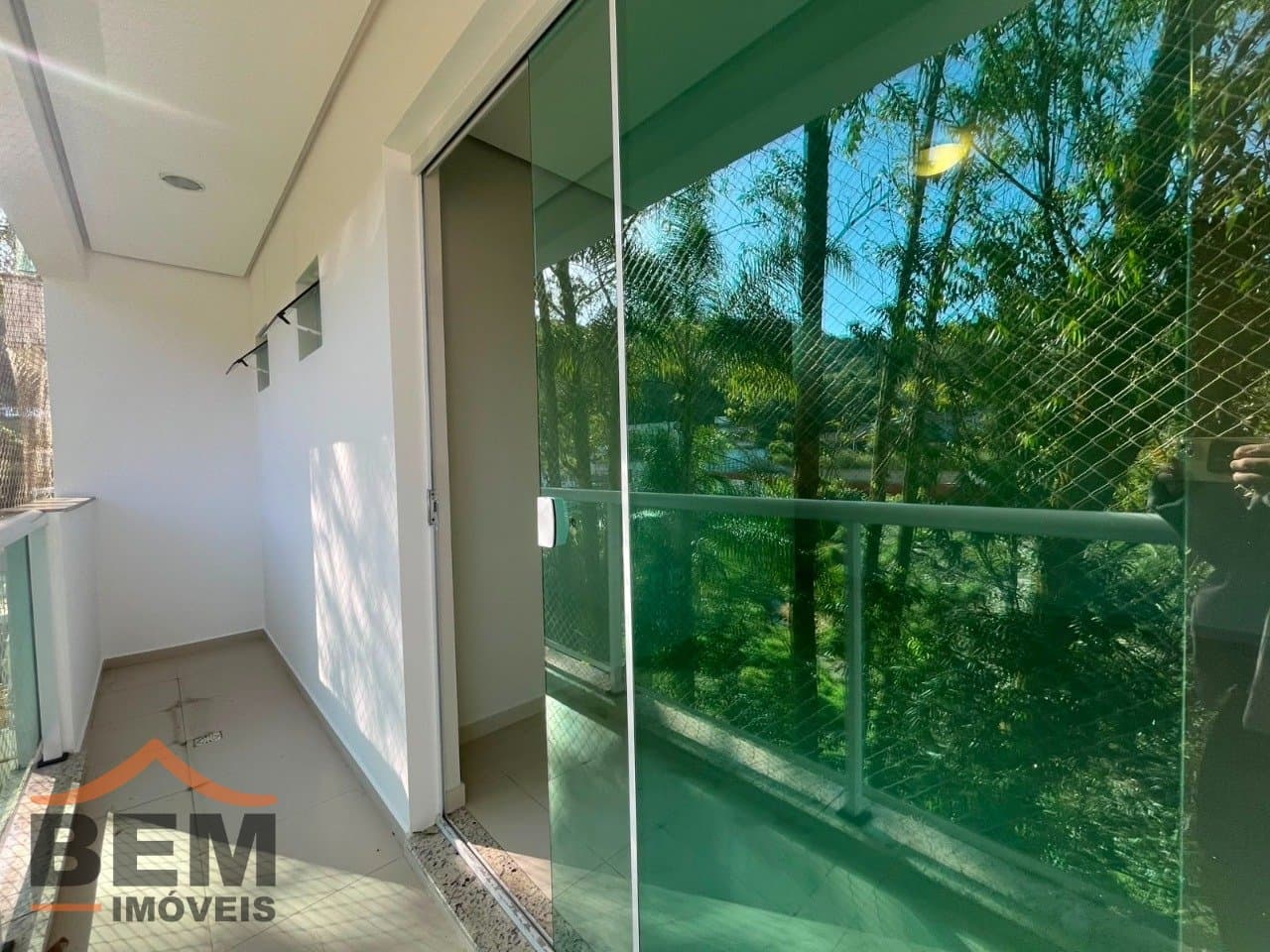 Apartamento para Locação com 3 quartos e 110m² no bairro Cabeçudas, em Itajaí