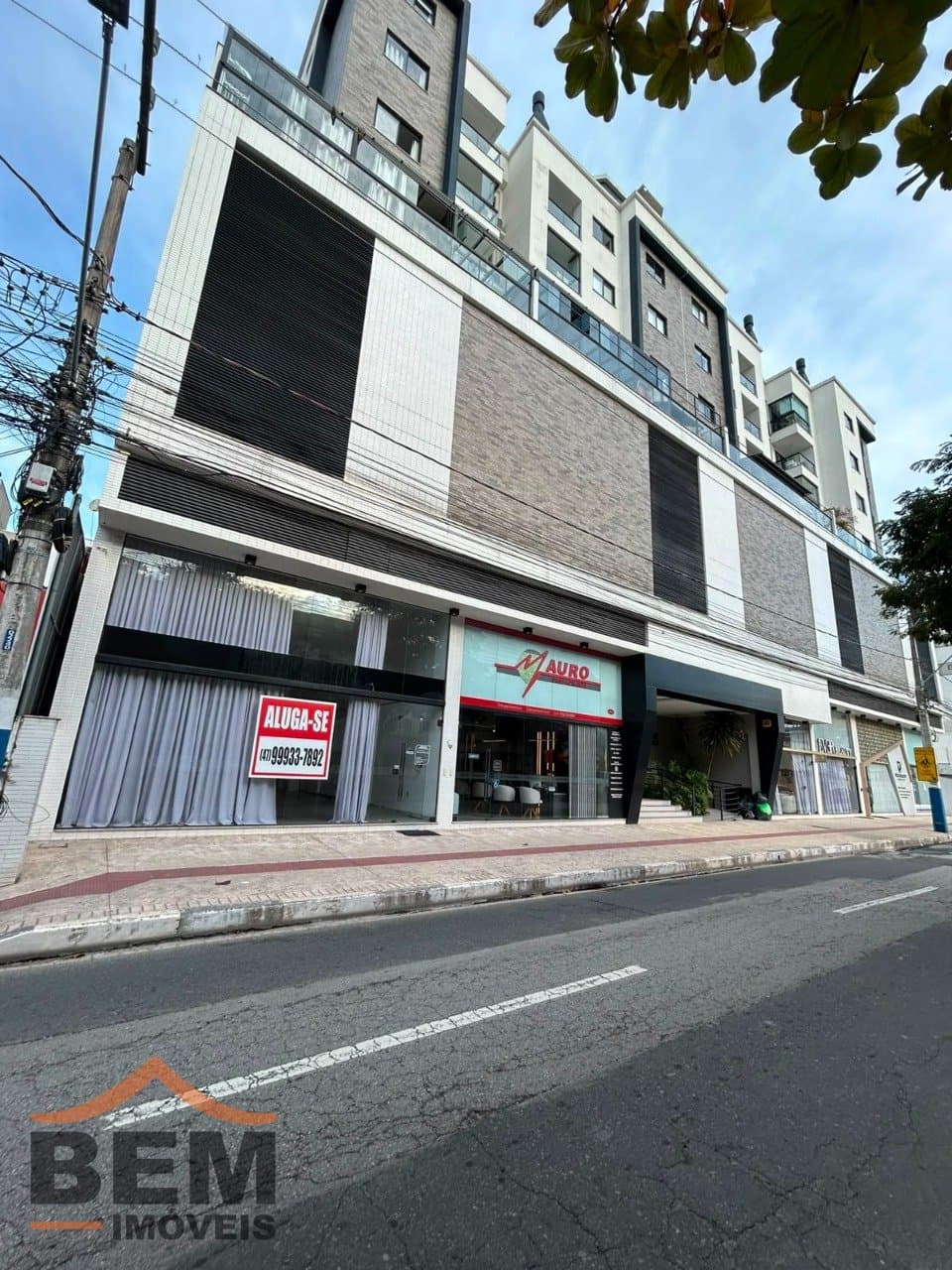 Sala Comercial para Locação com 110m² no bairro Centro, em Balneário Camboriú