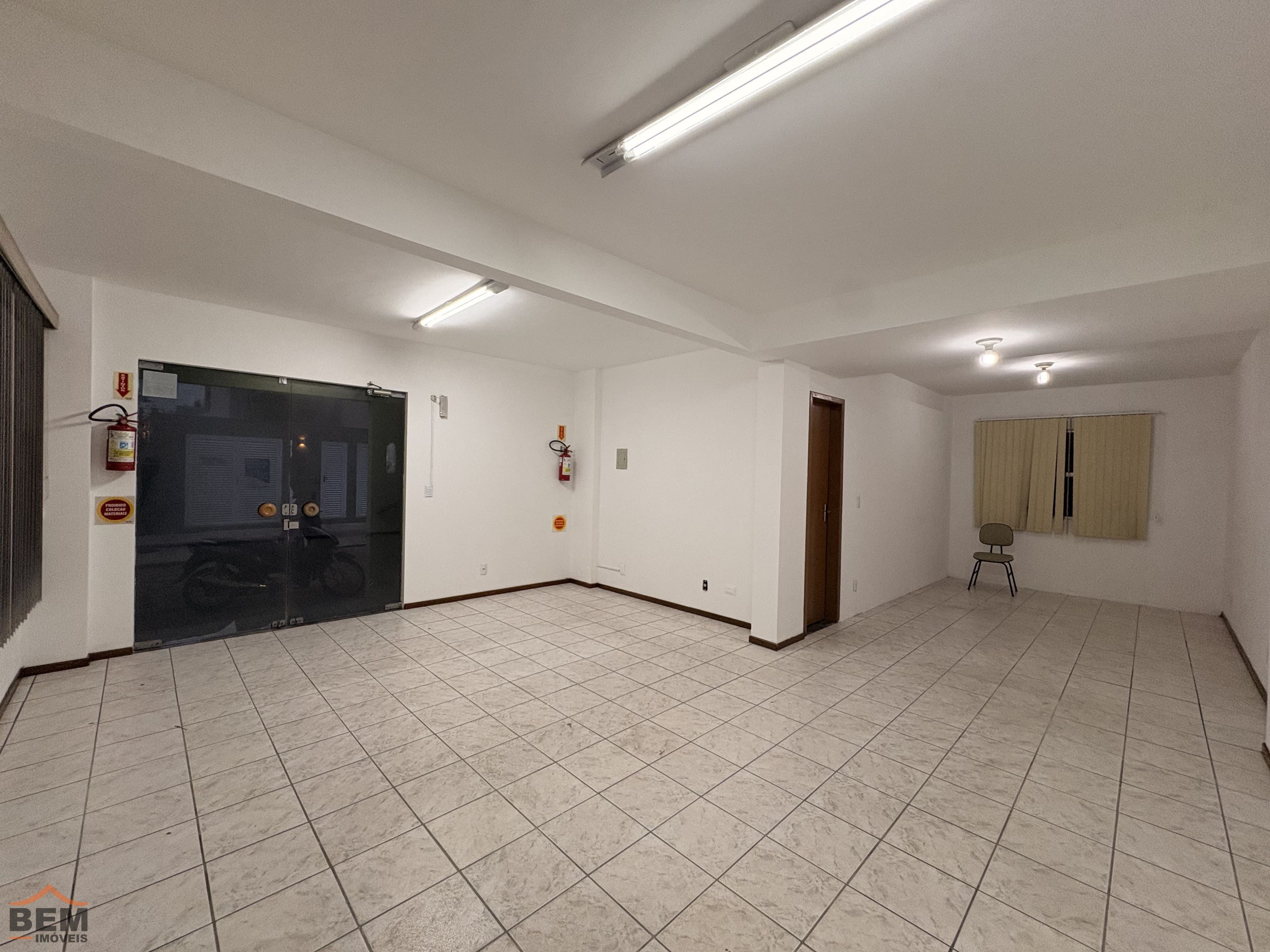 Sala Comercial para Locação com 44m² no bairro Centro, em Itajaí