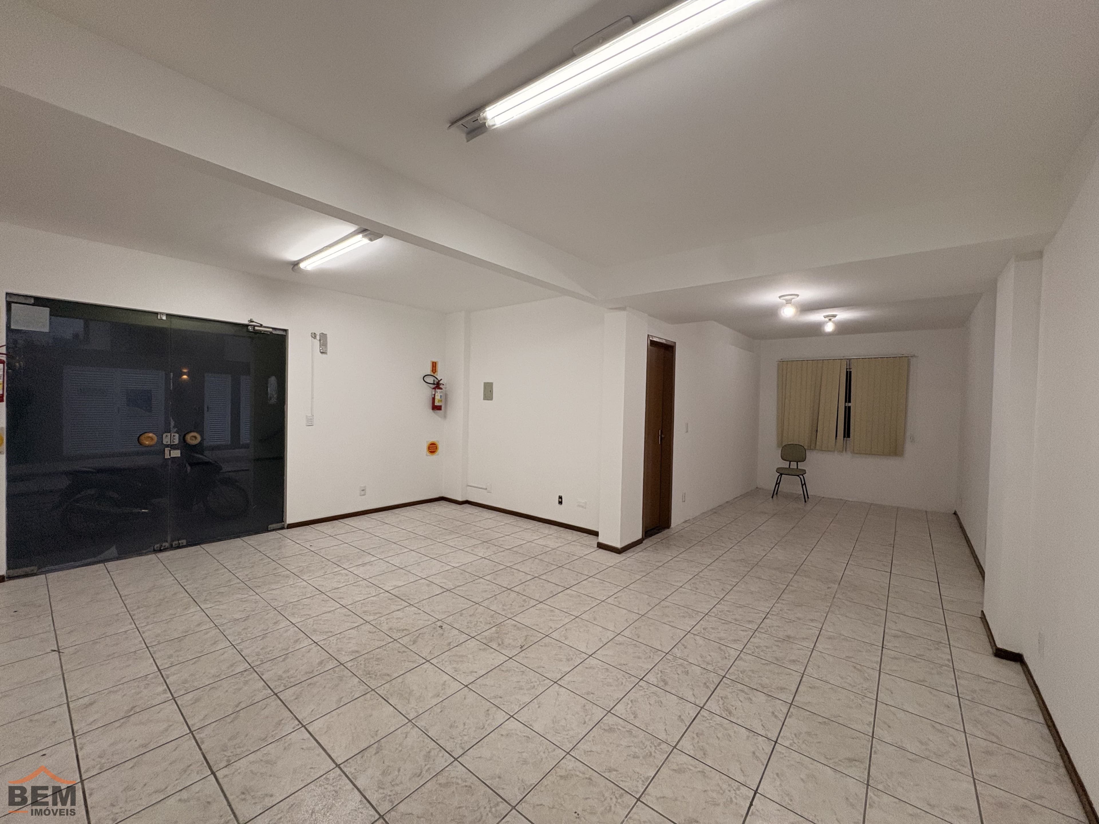 Sala Comercial para Locação com 44m² no bairro Centro, em Itajaí