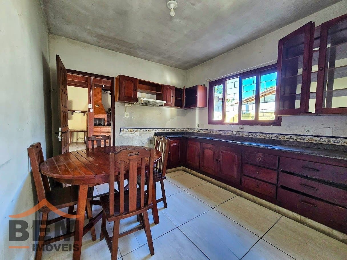 Casa para Venda com 4 quartos e 180m² no bairro São Vicente, em Itajaí