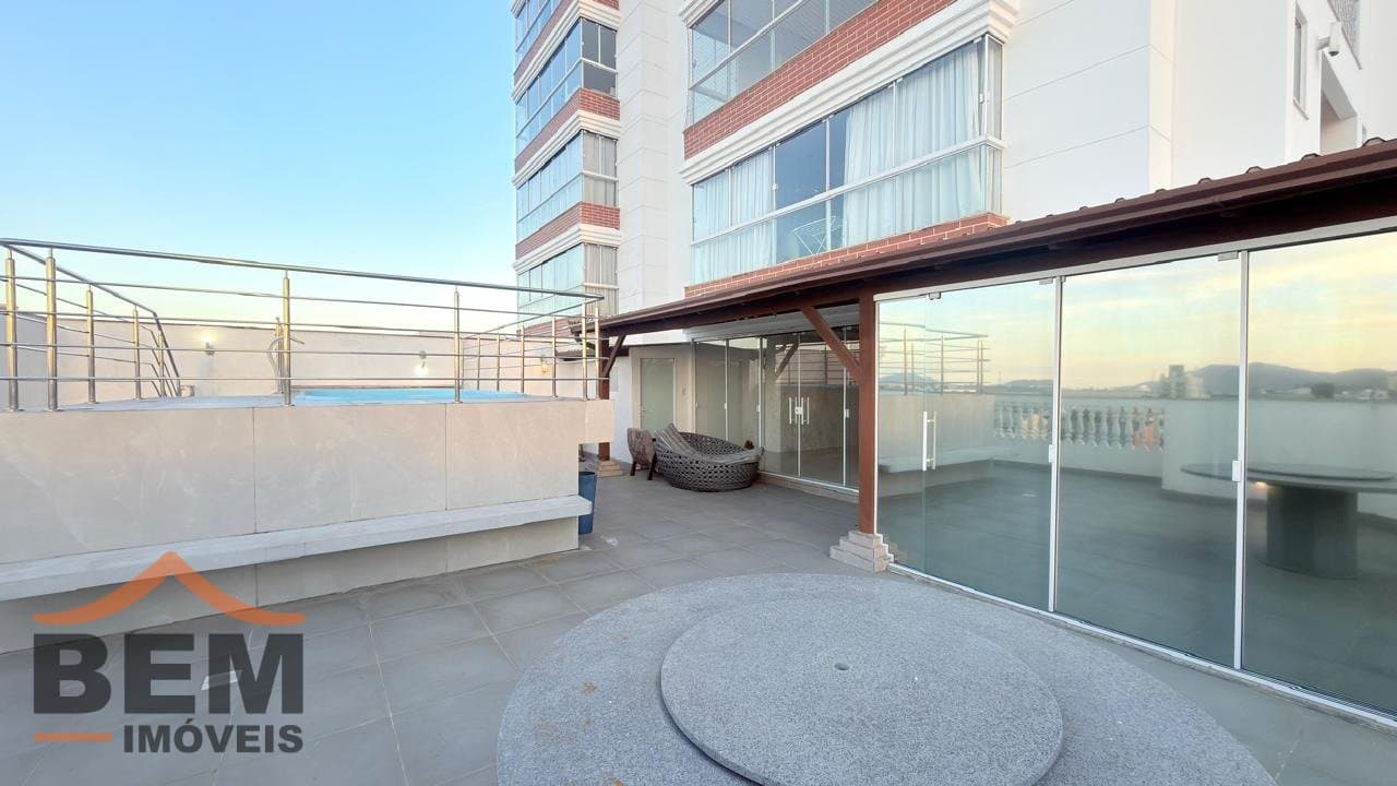 Apartamento para Venda com 2 quartos e 248m² no bairro São João, em Itajaí