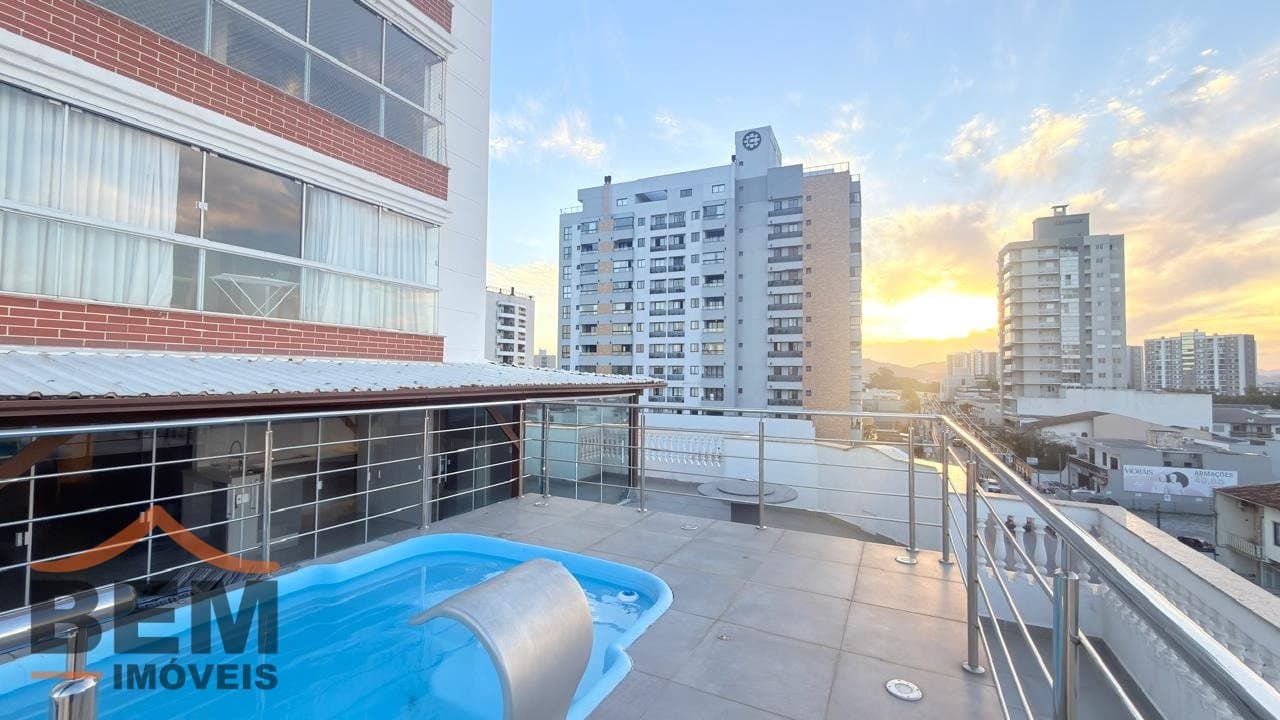 Apartamento para Venda com 2 quartos e 248m² no bairro São João, em Itajaí