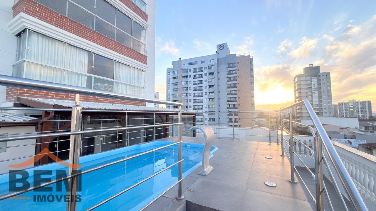 Apartamento para Venda com 2 quartos e 248m² no bairro São João, em Itajaí