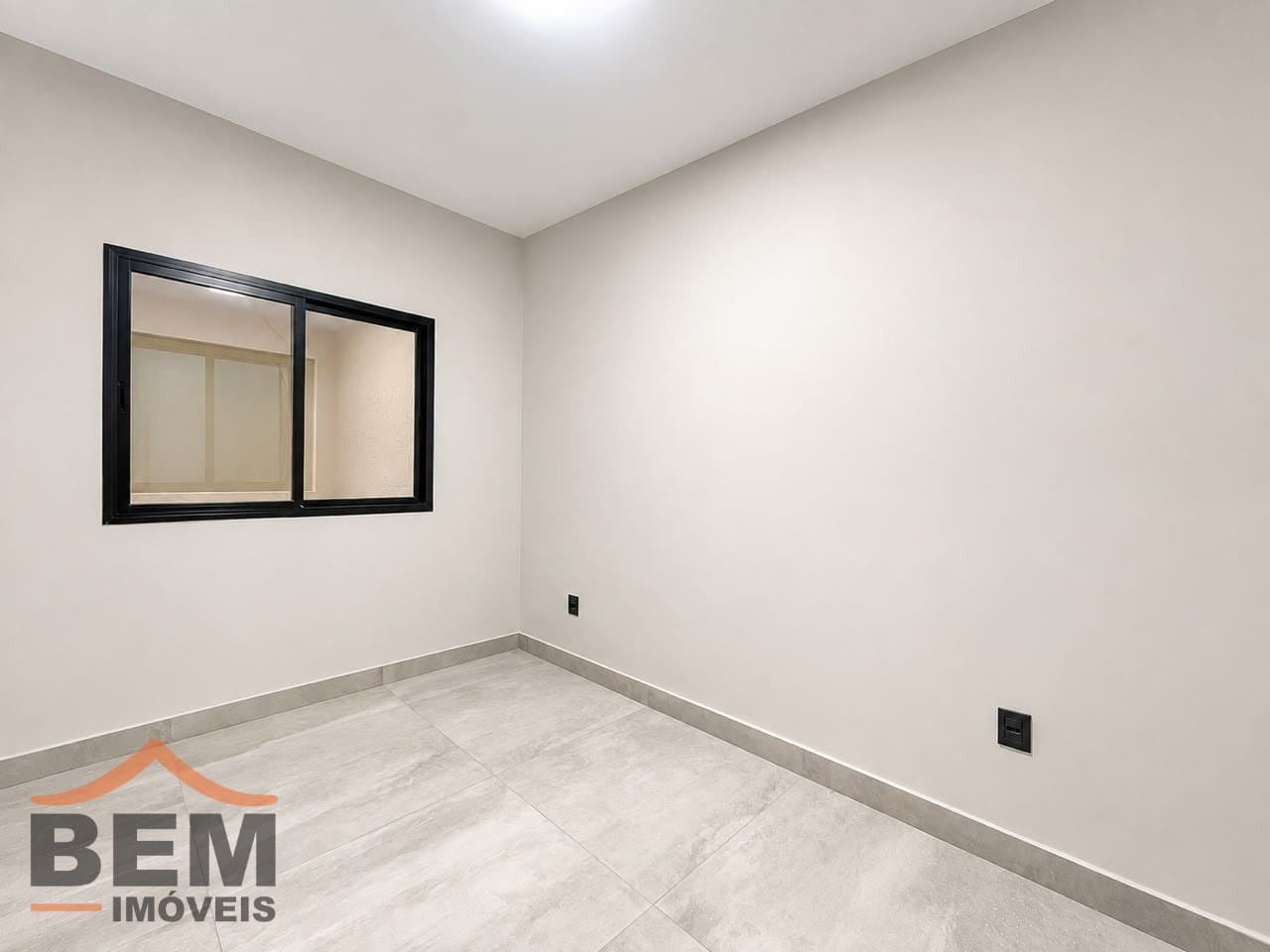 Apartamento para Locação com 2 quartos e 40m² no bairro São Vicente, em Itajaí