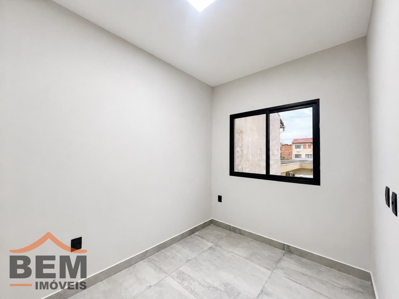 Apartamento para Locação com 2 quartos e 40m² no bairro São Vicente, em Itajaí