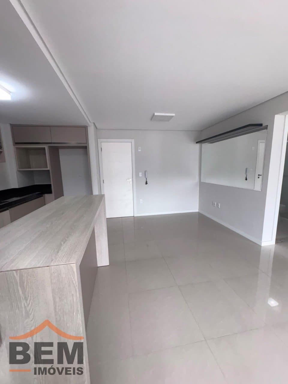 Apartamento para Locação com 2 quartos e 85m² no bairro Fazenda, em Itajaí
