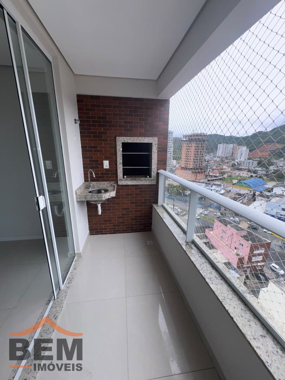 Apartamento para Locação com 2 quartos e 85m² no bairro Fazenda, em Itajaí