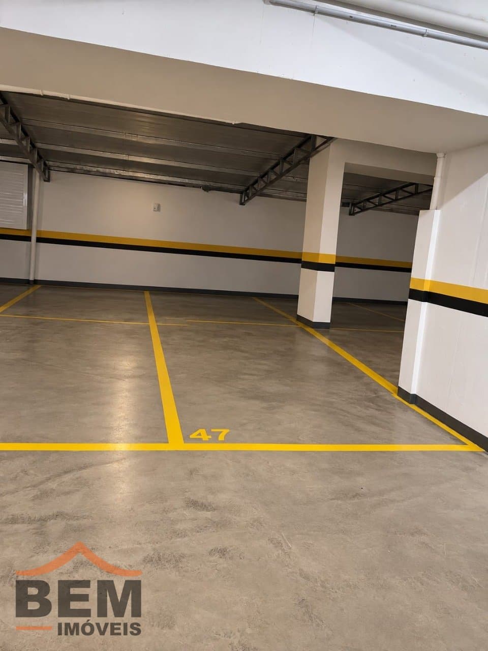 Apartamento para Venda com 3 quartos e 85m² no bairro Vila Operária, em Itajaí