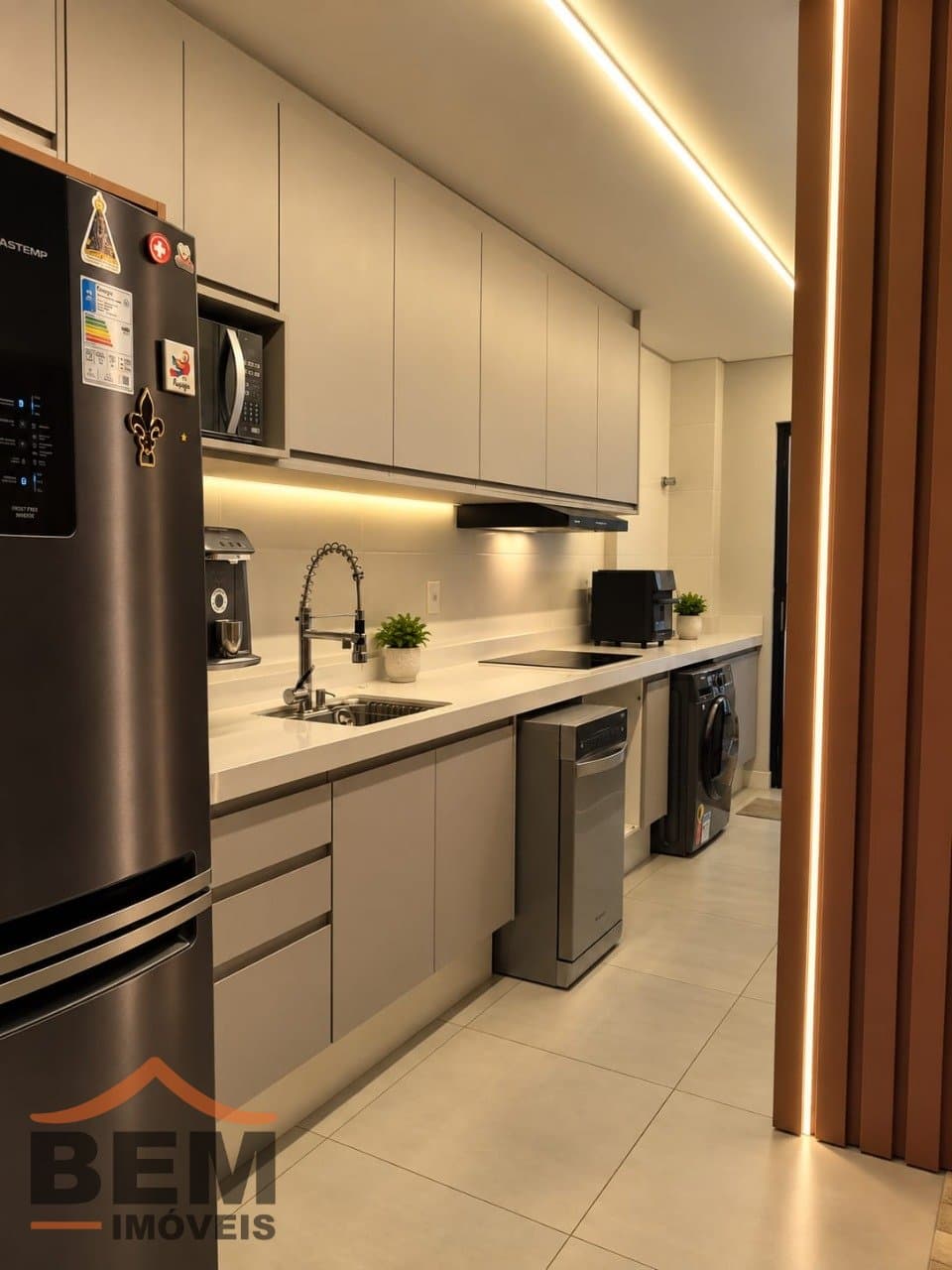 Apartamento para Venda com 3 quartos e 85m² no bairro Vila Operária, em Itajaí