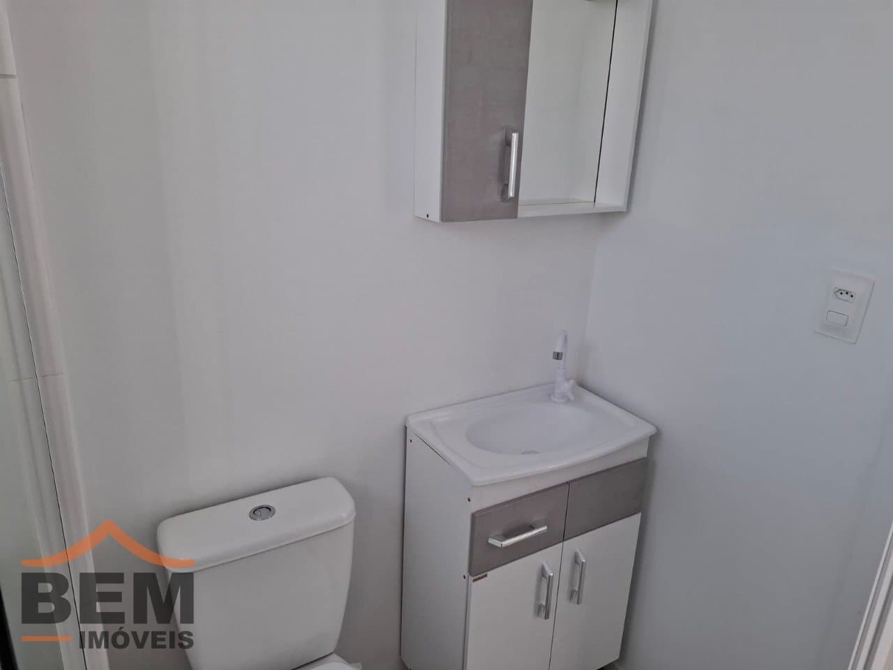 Apartamento para Locação com 2 quartos e 52m² no bairro São Vicente, em Itajaí