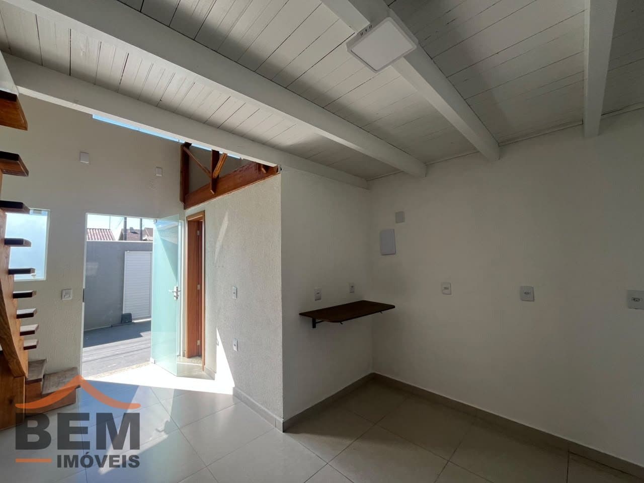 Kitnet para Locação com 1 quarto e 30m² no bairro Cordeiros, em Itajaí