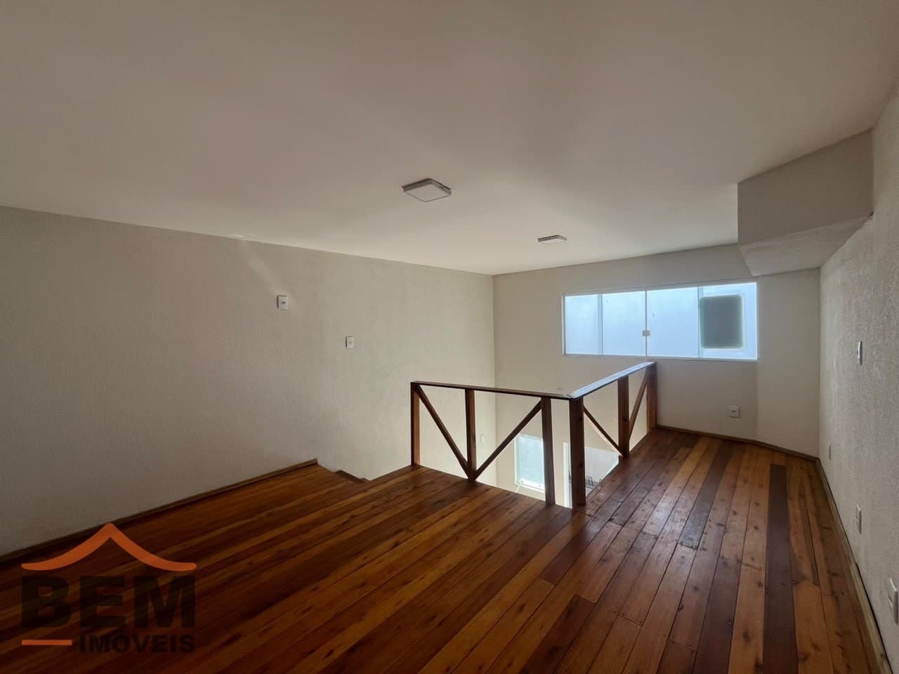 Kitnet para Locação com 1 quarto e 30m² no bairro Cordeiros, em Itajaí