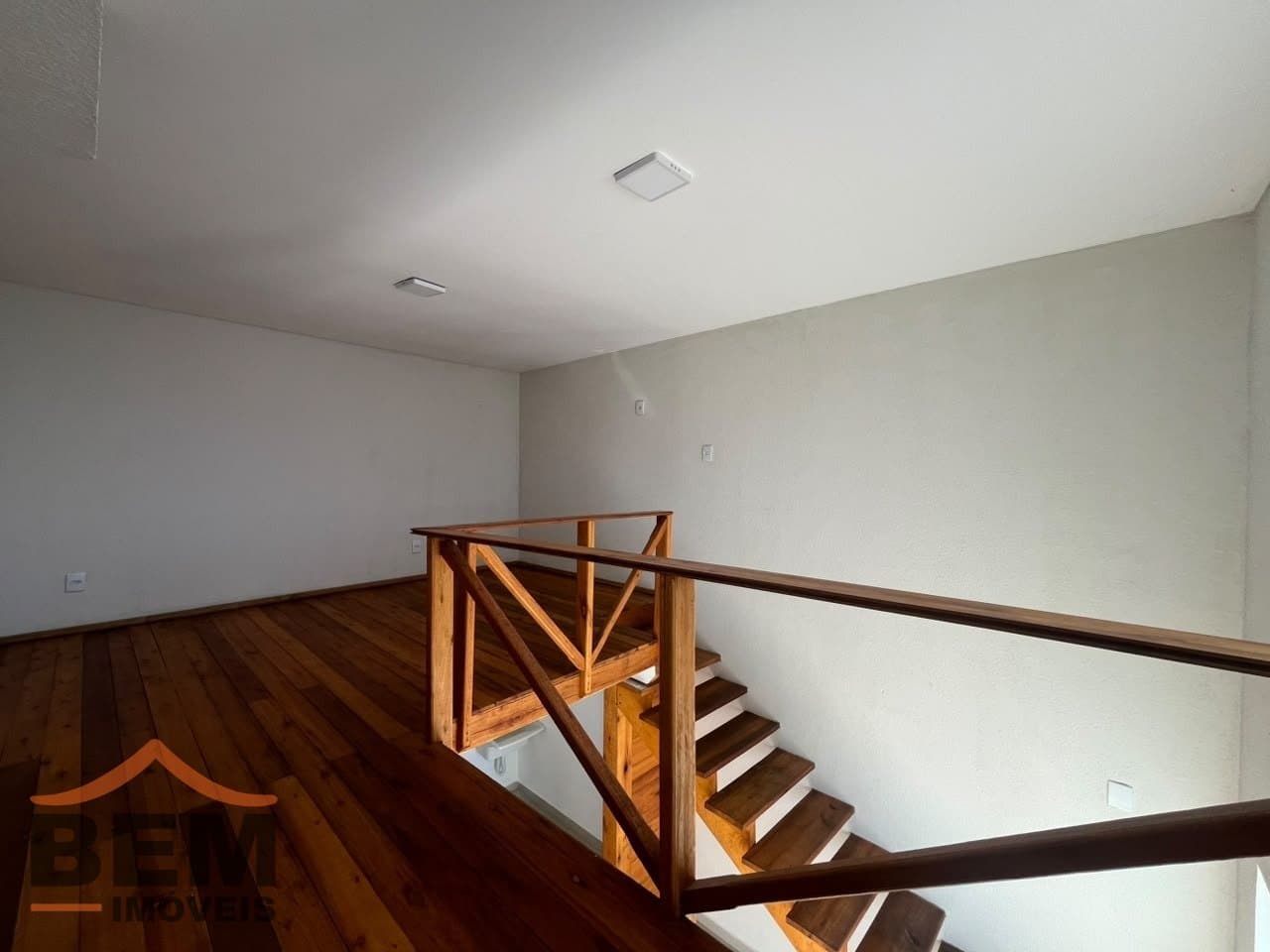 Kitnet para Locação com 1 quarto e 30m² no bairro Cordeiros, em Itajaí