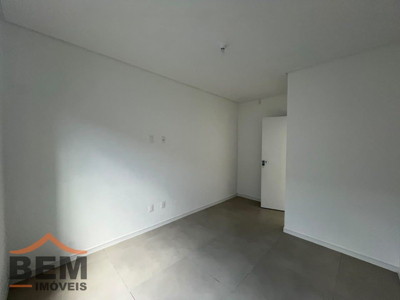 Apartamento para Locação com 2 quartos no bairro Santa Regina, em Camboriú