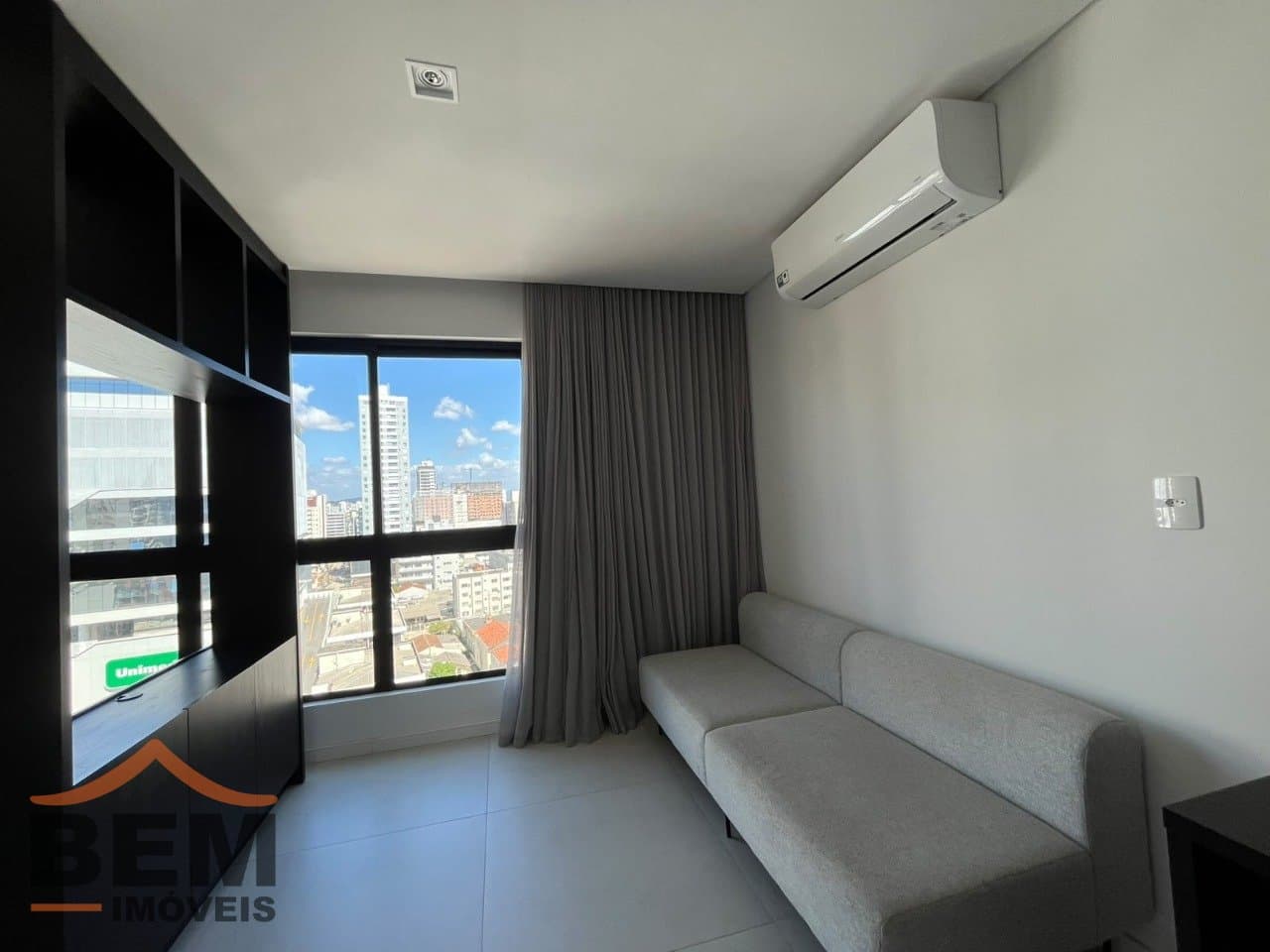 Apartamento para Locação com 1 quarto e 40m² no bairro Centro, em Itajaí