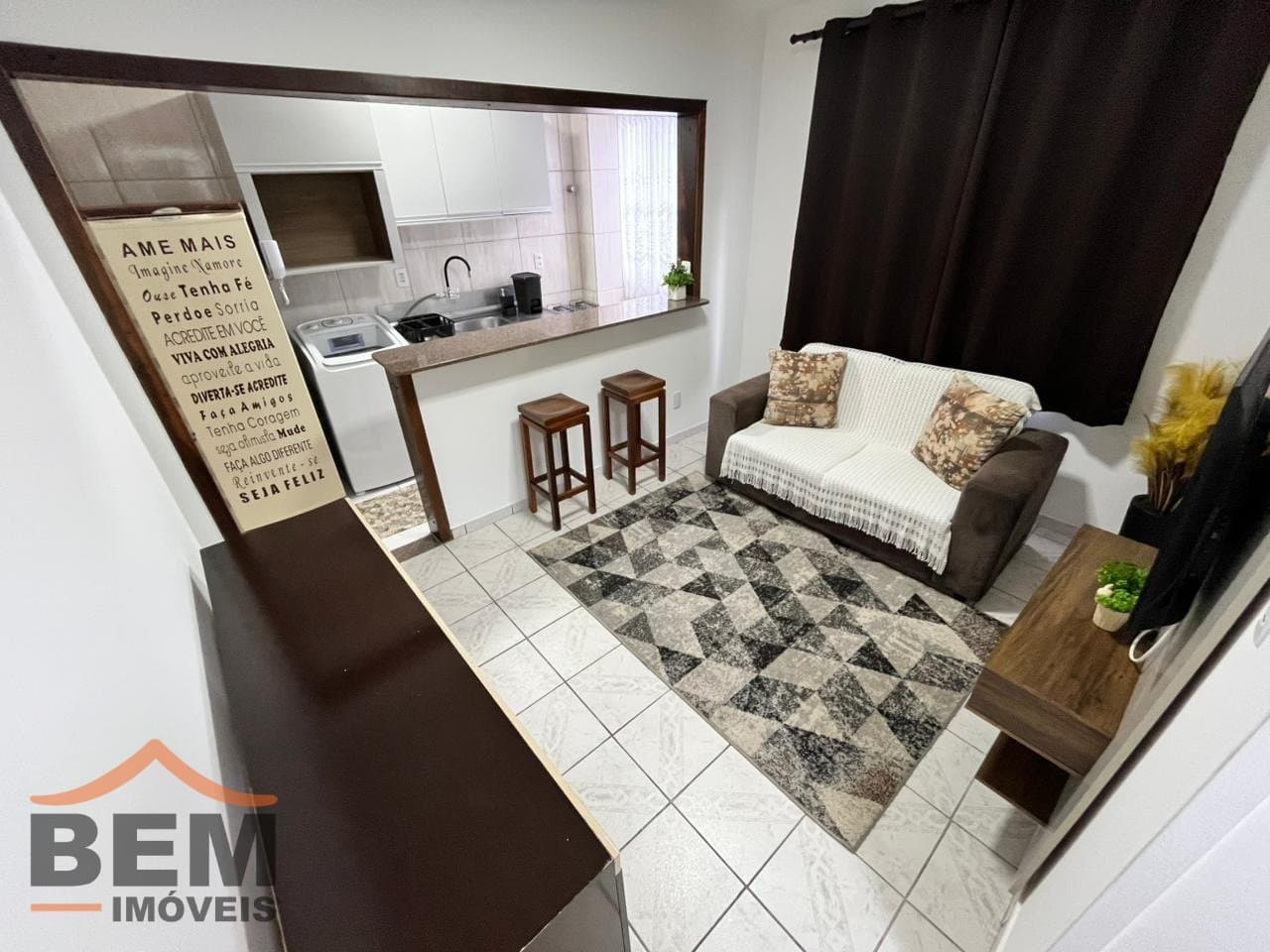 Apartamento para Locação com 1 quarto e 40m² no bairro Centro, em Itajaí